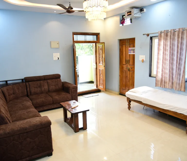 The rooms at the homestay are described as spacious, clean, and well-equipped with amenities like free Wi-Fi.